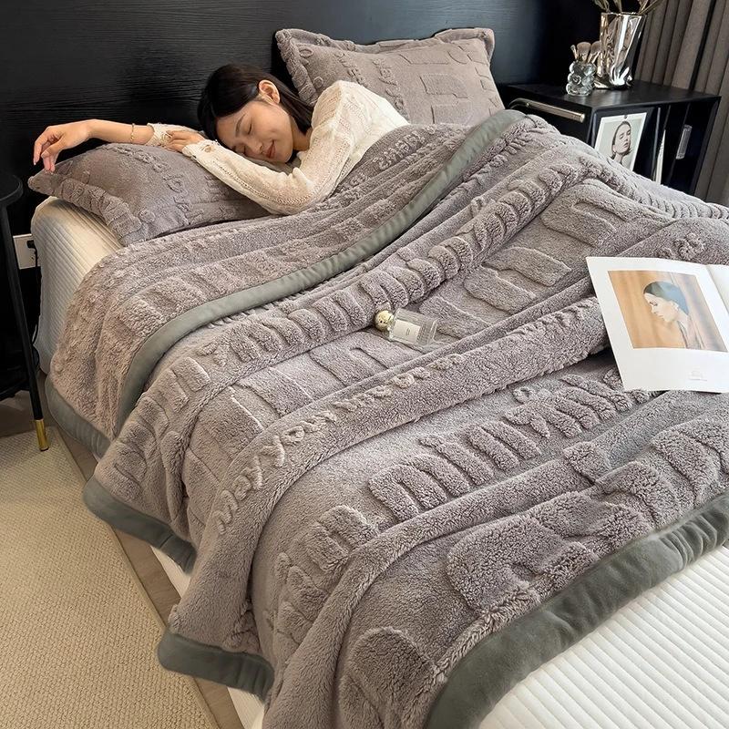 1PC New Winter Blanket for Bed Soft Fluffy Sofa Blankets Warmth Cozy Four-season Versatility Blankets for Beds Sofa Nap Blanket