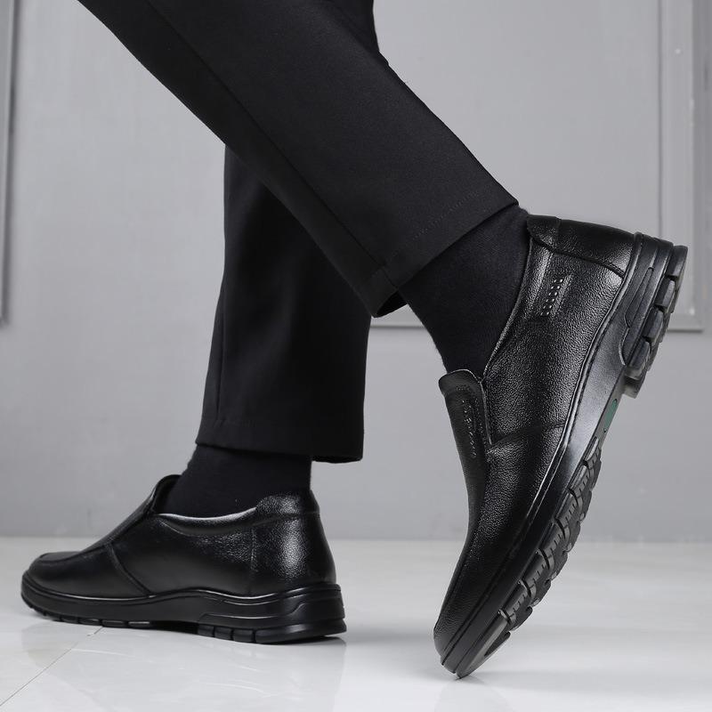 Кожаная обувь мужская весенне-осенняя кожаная дышащая деловая повседневная обувь мягкая подошва на одном педале туфли для отца среднего возраста