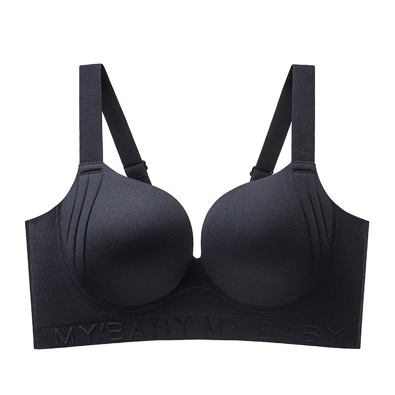 The new popular seamless bra has big breasts and small underwear. Thin women's underwear gathers and collects secondary breasts to prevent sagging