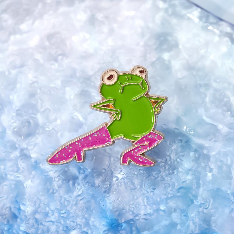 Wearing Pink Boots, Frog Brooch, Funny And Fun Animal Badges, Personalized Necklaces, Creative Gift Accessories