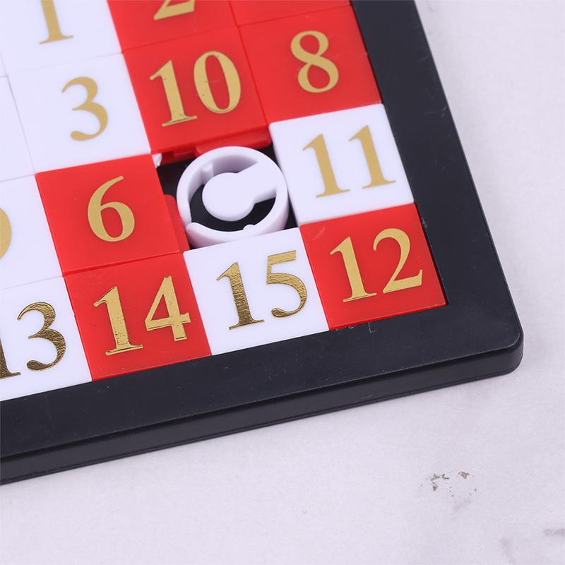 Компактная красно-белая числовая головоломка-слайдер с золотыми цифрами для тренировки мозга