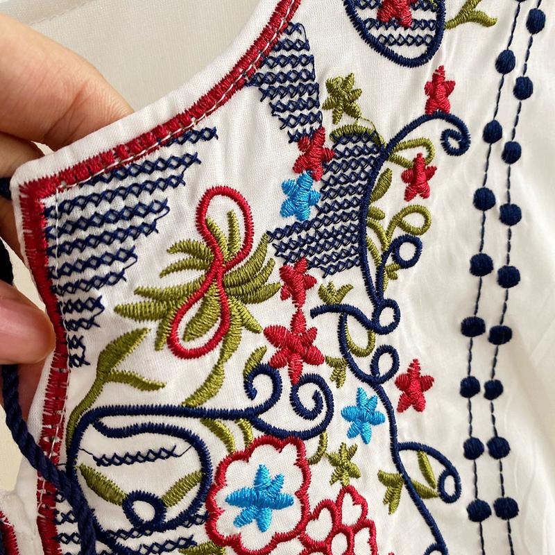 Holiday Retro Ethnic Embroidery Dresses Women Vintage V-neck Tassel Lace Up Dress Party Long Sleeve Fashion Long Dress Loose New