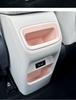 2026 Geely Xingyuan Подлокотник заднего сиденья Органайзер для хранения в салоне.