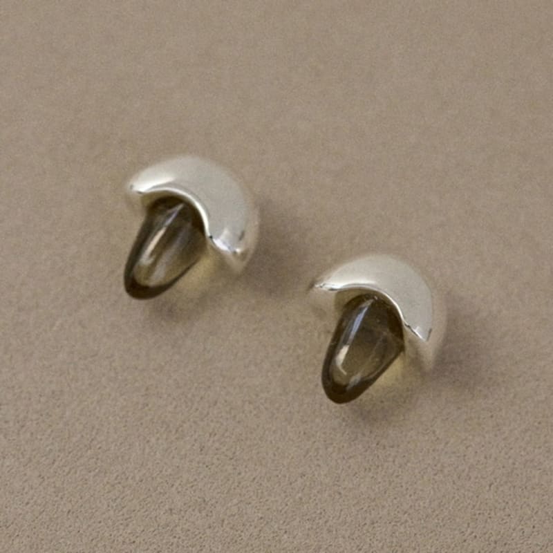 onill 04-11 shell (Earring)
