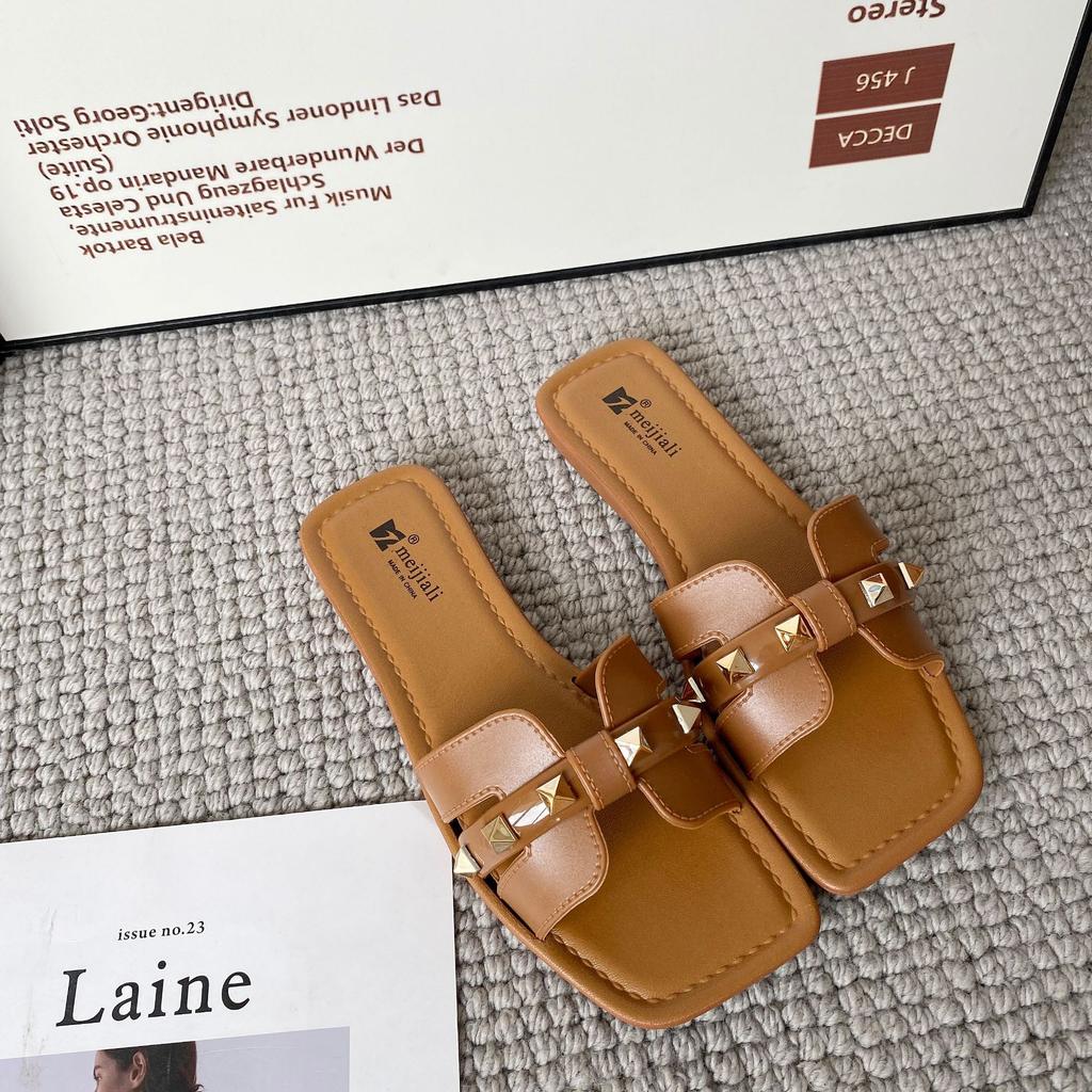 Новые тапочки женские летние модные универсальные на среднем каблуке прохладные тапочки