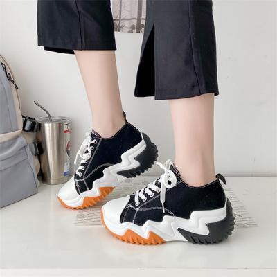 Осенняя женская обувь. Новые дышащие парусиновые туфли. Модная спортивная повседневная обувь на открытом воздухе. 42. Туфли на платформе большого размера для женщин.