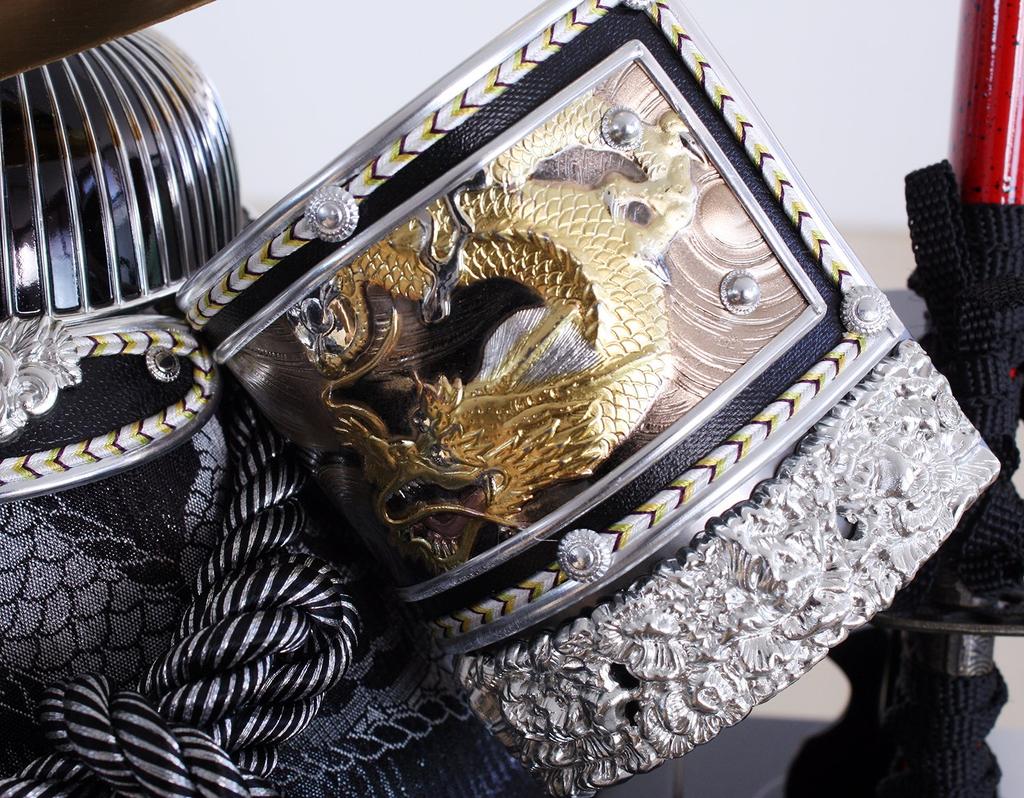 Майская кукла Шлем в футляре Украшение Шлем Уэсуги Кэнсина Ширина 48 x Глубина 32 x Высота Шестиугольный Лакированный черный Стеклянный футляр G2601BZ 47,5 см