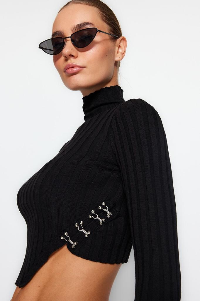 Женский свитер в элегантном стиле, черный трикотажный свитер с супер укороченным высоким воротником