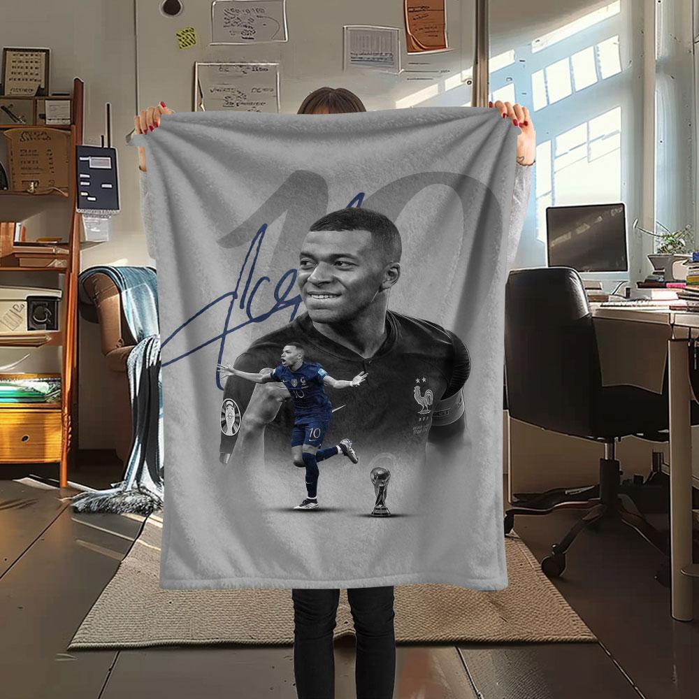 1PC Kylian Mbappe Patterned Flannel Blanket Suitable For All Seasons for Home Decor Warmth and Comfort Gifts Holiday Present