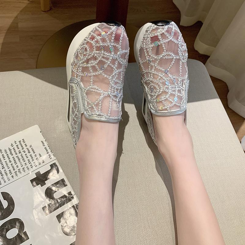 Сетчатые дышащие повседневные женские сандалии, летние, новые, с внутренней стороны, увеличивающие рост, студенческие туфли с одной педалью, ленивые кексы, женские туфли