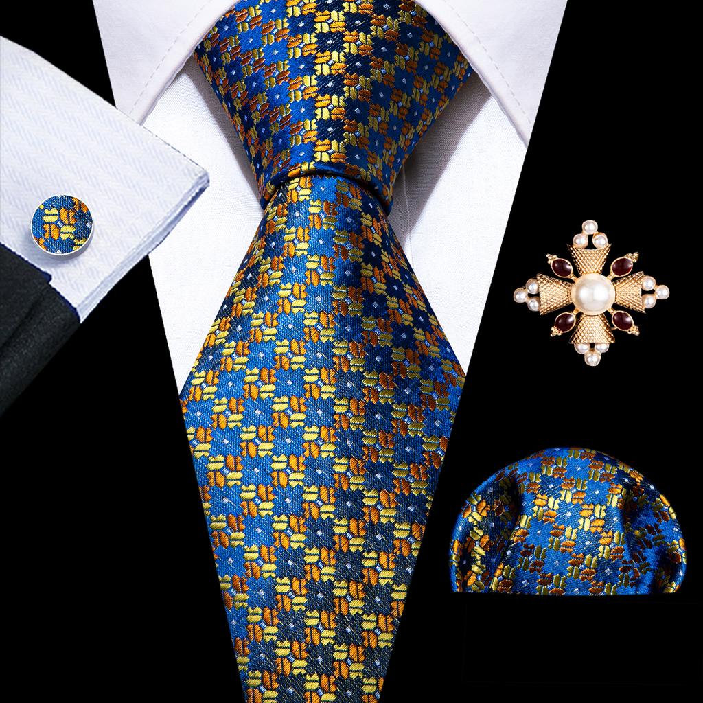 Комплект для мужчин: галстук, брошь и карманный платок
