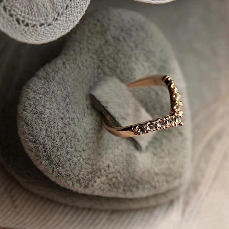 V-Shape Cubic Zirconia Ring for Women, Rose Gold Plated Stackable Band, Elegant Wedding Engagement Jewelry Gift