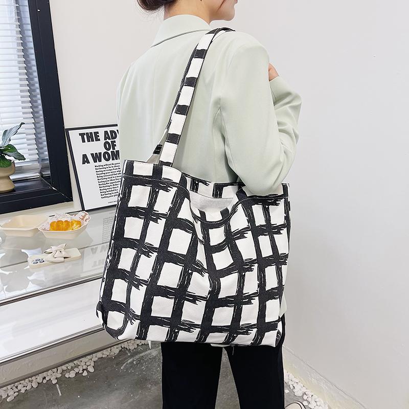 Сумка через плечо с принтом в клетку, вместительная, женская, из холста