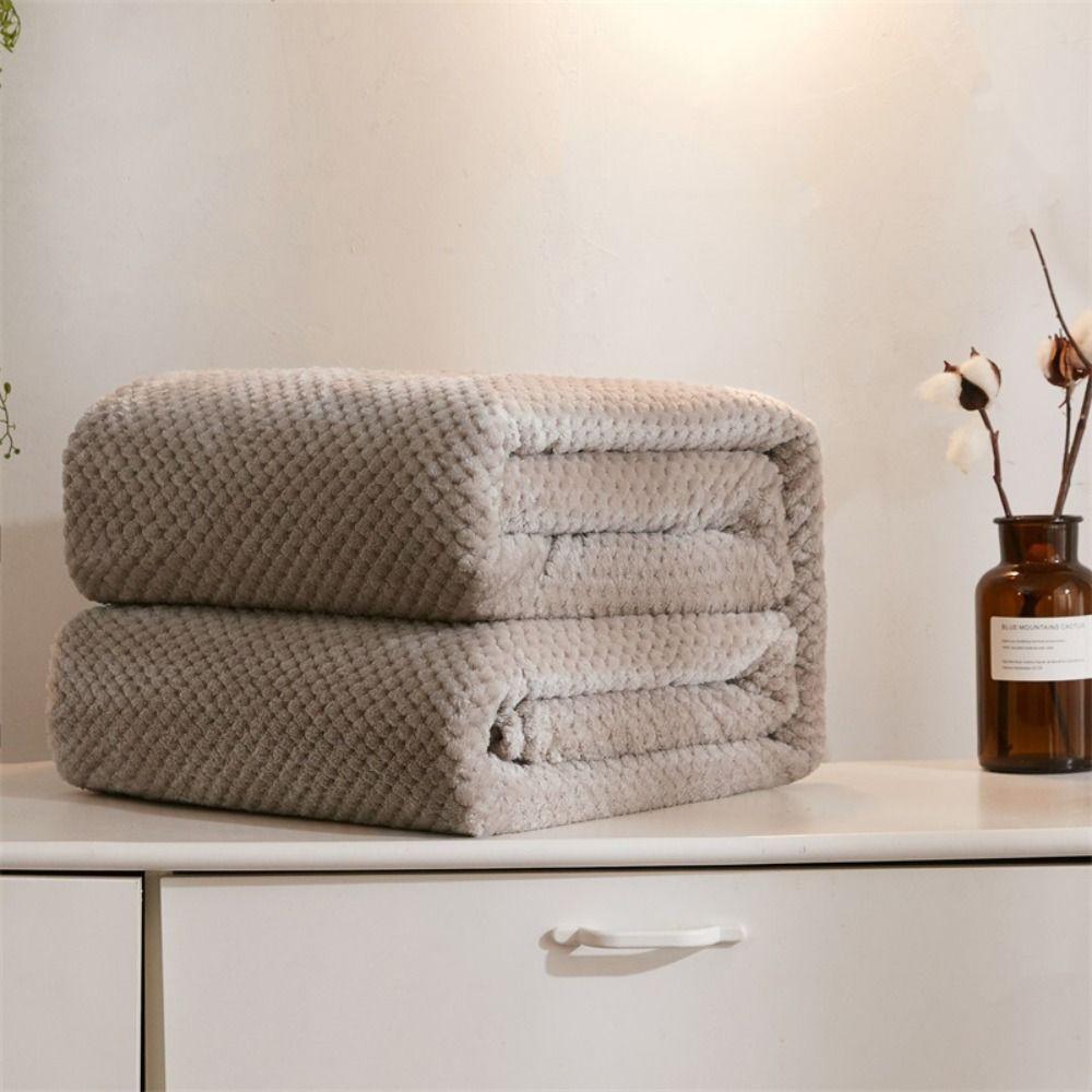 Double Sided Throw Blanket Skin-Friendly Conditioning Quilt New Plush Striped Blankets