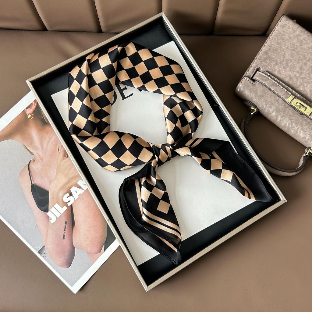 Шелковый шарф женский модный универсальный высокий смысл 70 квадратный шарф защита шеи шарф ретро шарф сумка