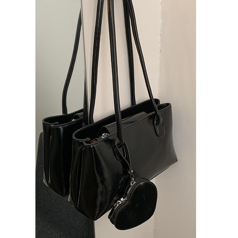 Niche Texture Hand-held Red Bag Women's 2025 New Fashion Commuter Underarm Bag Large-capacity Shoulder Tote Bag