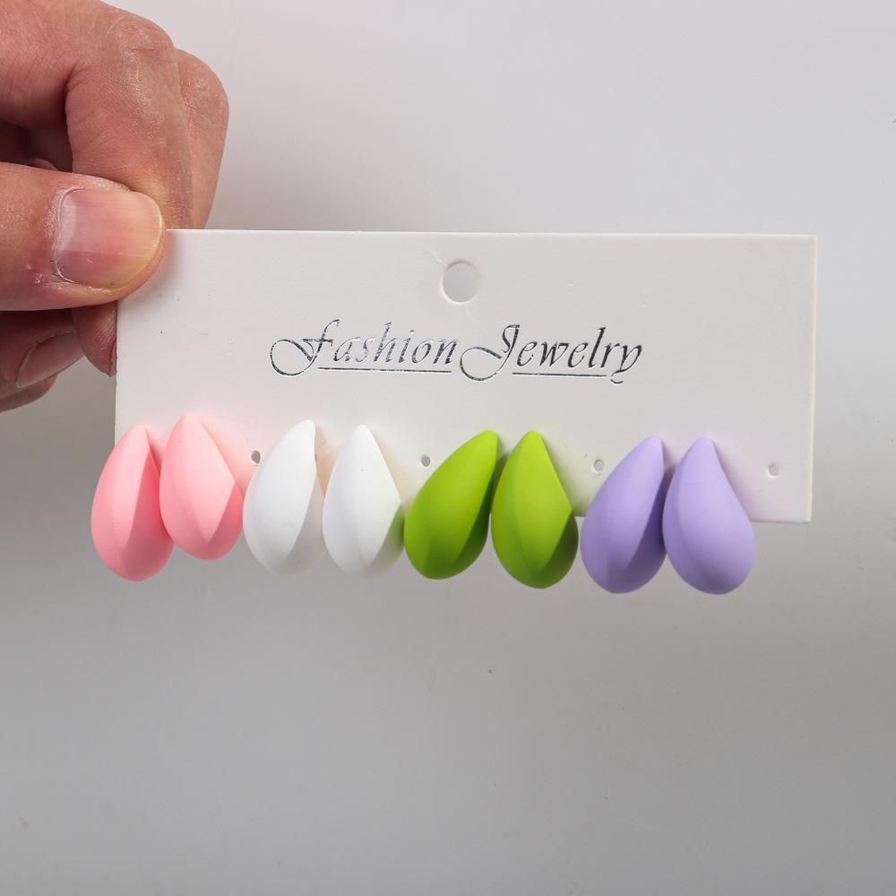 4Pairs Korean Small Waterdrop Dupes Earrings for Women Fashion Matte Colorful Acrylic Chunky Tear Drop Earring Hoops Jewelry Set