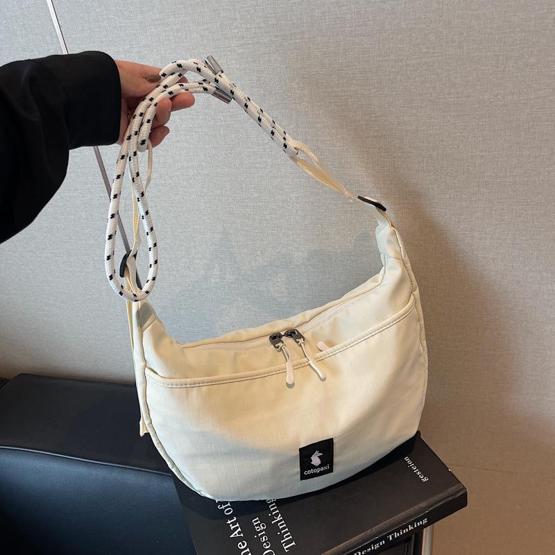 Niche Design Bag Women's 2025 Autumn New Trendy Versatile Nylon Cloth Shoulder Armpit Bag Internet Celebrity Hand Bag