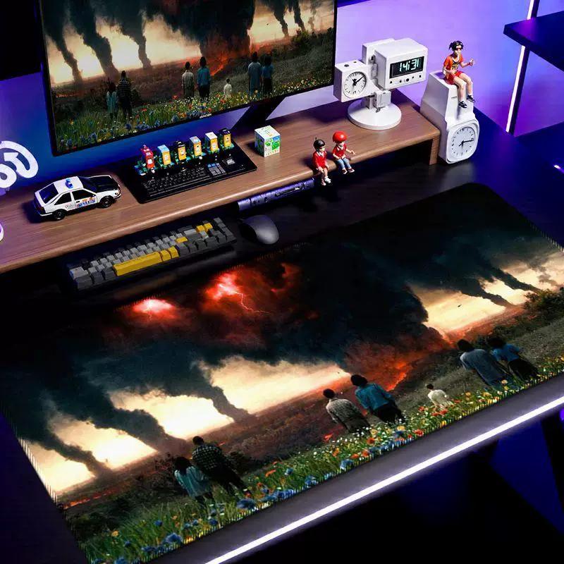 Новый высококачественный печатный кожаный коврик для мыши Stranger Things, увеличенный, с изображением из фильма, для студенческой комнаты, офисного стола, киберспорта, противоскользящий коврик для мыши и клавиатуры, настольный коврик