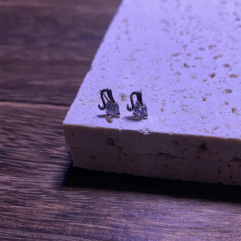 Милые модные серьги-гвоздики с циркониевым блеском в виде котенка для женщин, ослепительные элегантные женские аксессуары, ювелирные изделия, неподвластные времени