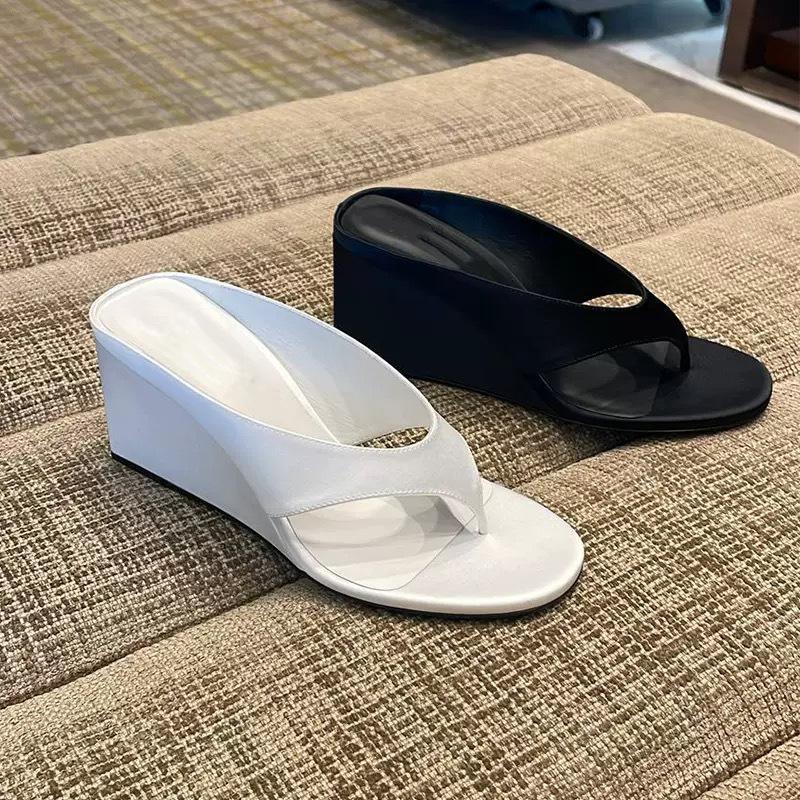 Fashion 2025 Summer New Pointed Women's Thick Bottom Slope Heel Slippers Fashionable and Comfortable Casual Women's Sandals