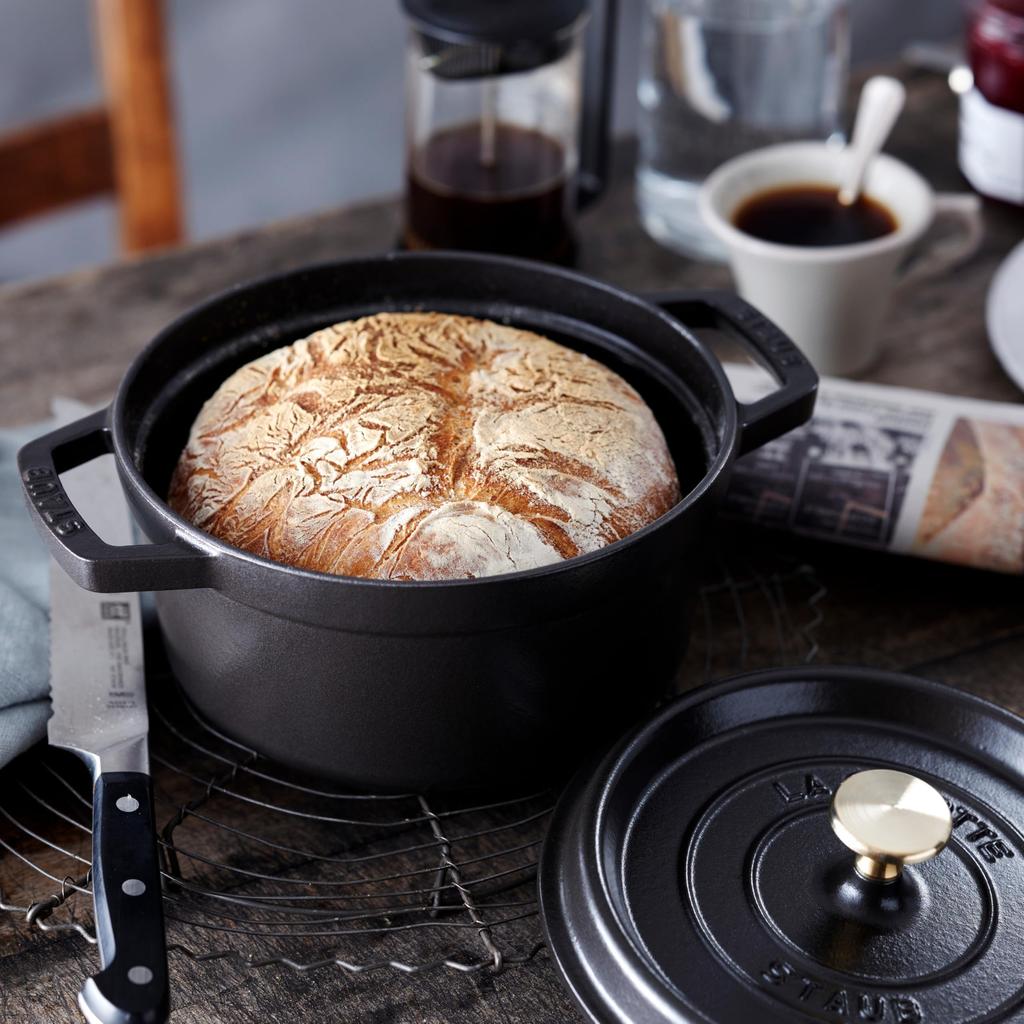Staub 4 Quart Cocotte Round 4 Qt Black 1102425