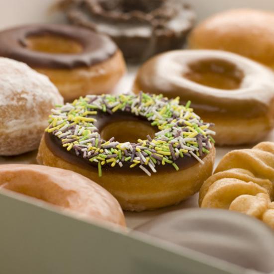 Yousheng 3Pcs/Set Doughnut Mold Round/Heart/Flower Shaped Food Grade DIY PP Dessert Fondant Cake Cutter Maker Mould Baking Tools