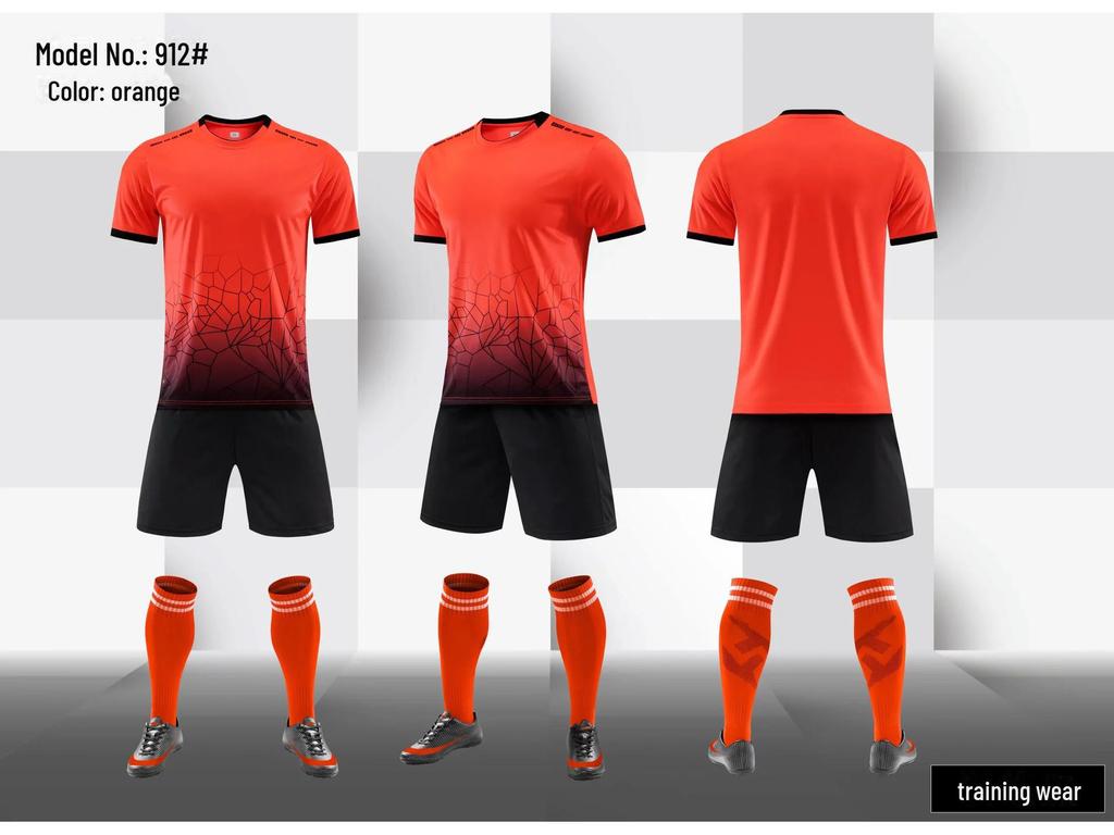 Летние спортивные костюмы для мальчиков: Футбольная форма и футболки для юношеских команд
