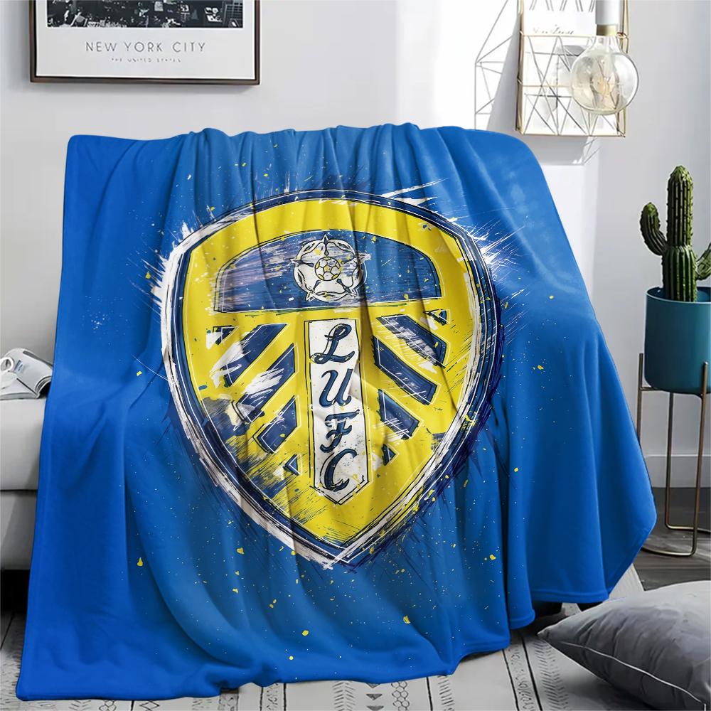 Логотип Leeds United, Фланелевое одеяло с узором, Высокое качество, Удобное для всех сезонов, Декор для дома, Тепло и уют, Идеально для подарков.