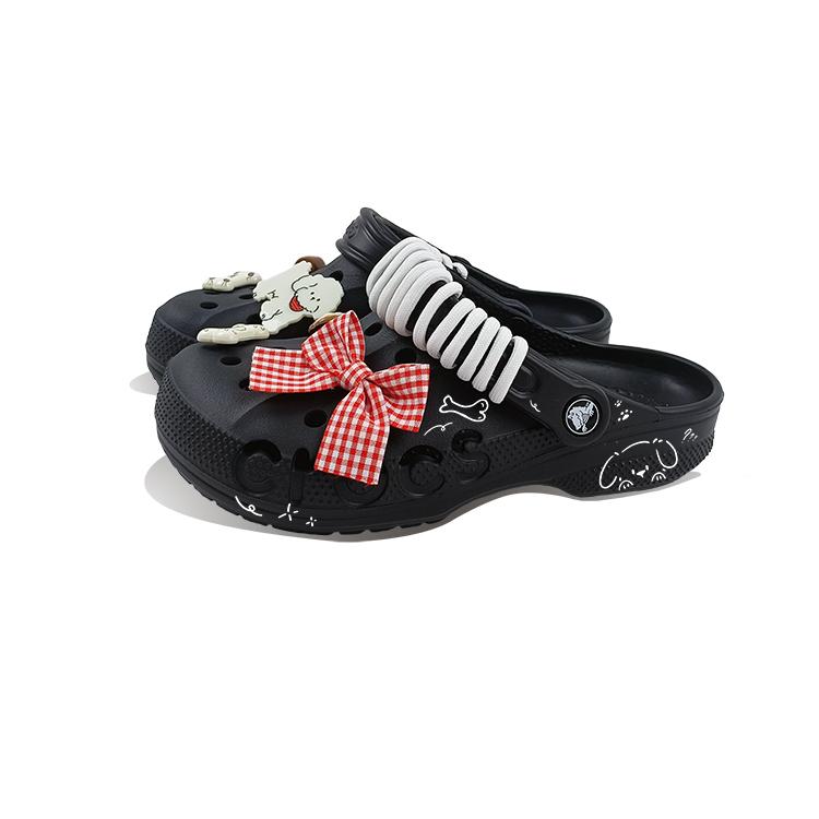 Crocs Классические клоги ЭВА Клетка Кость Собака Бейя Пляжные Милые Мультяшные Ручная роспись Граффити Нишевые Универсальные Обувь с отверстиями Унисекс Черный
