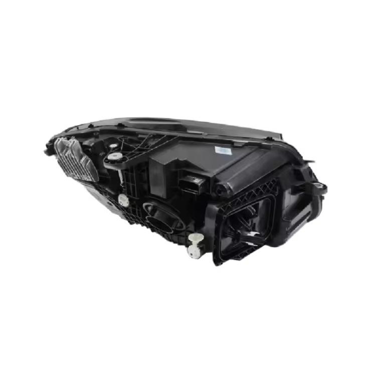 Модели 2059063306 и 2059063406 совместимы с фарами Mercedes-Benz C-Class W205 2018 года.