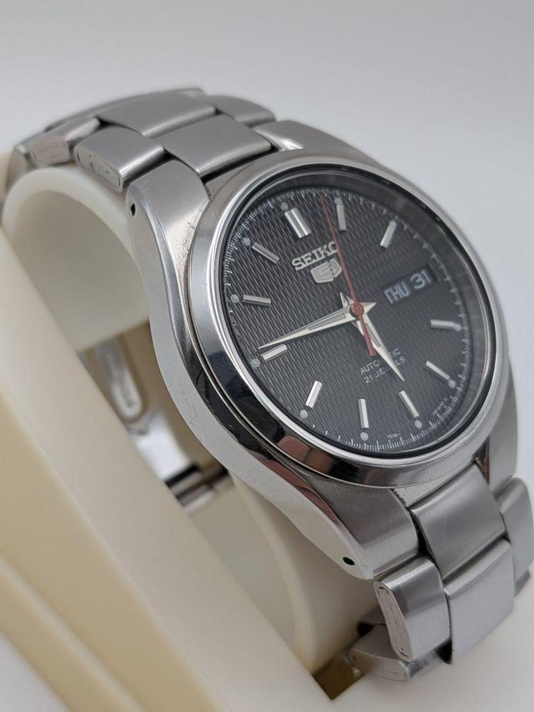 [USED] Working Condition, Some Imperfections, SEIKO5 Automatic Watch with Clear Back