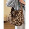 Large-Capacity Leopard Print Canvas Tote Bag for Women Durable Fashionable Shoulder Bag with Zip Closure and Polyester Lining Stylish Tote Bag