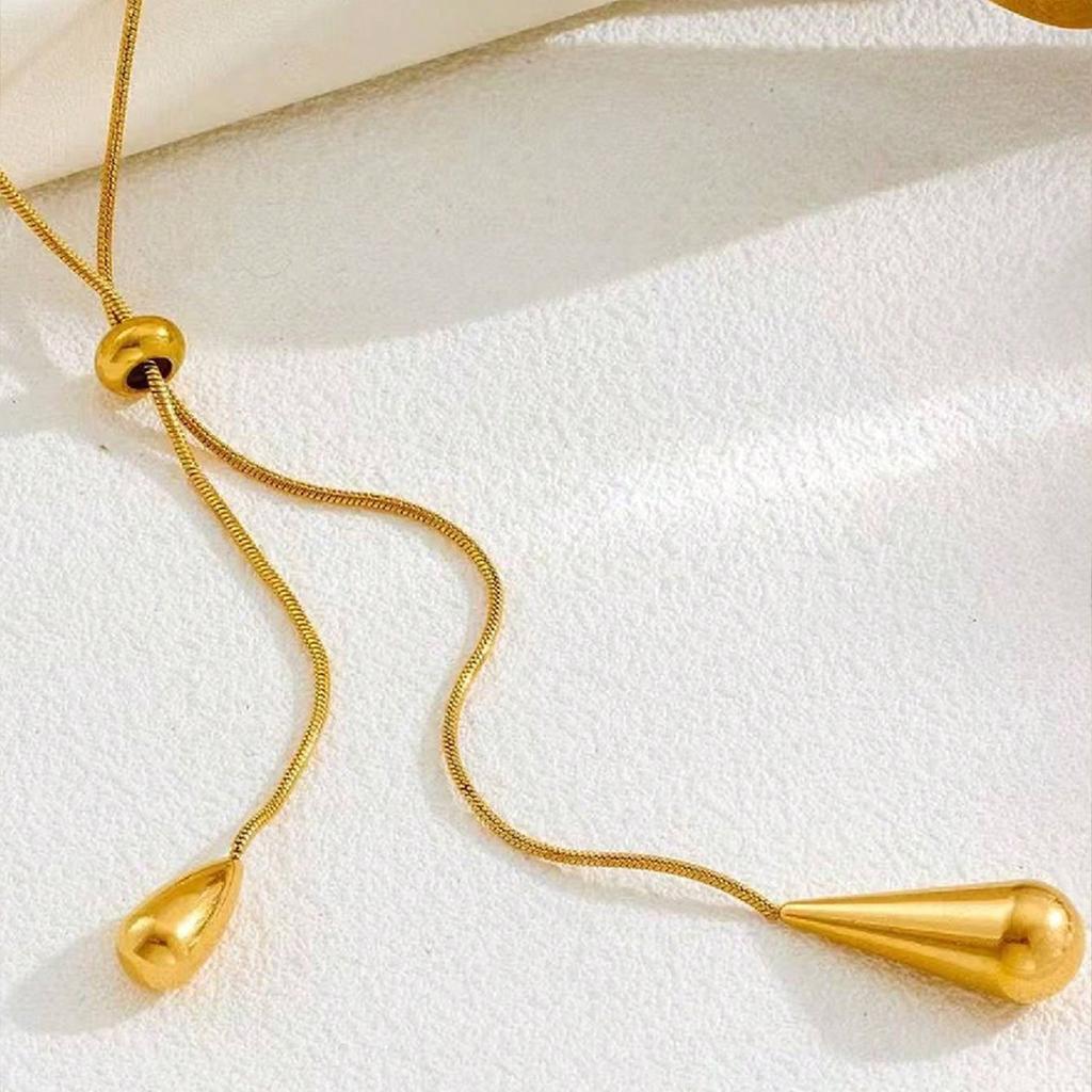 Golden Water Drop Pendant Alloy Necklace, a Cold and Elegant, Light Luxury and Niche Sweater Chain for Women