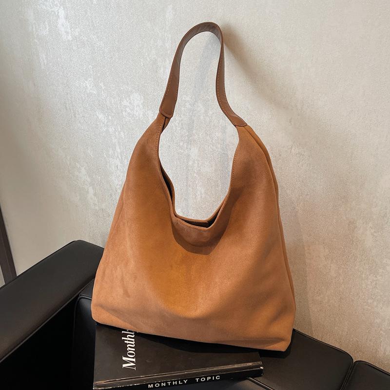 Retro Large-capacity Commuter Tote Bag Women's New Autumn and Winter Versatile Casual Shoulder Armpit Bag