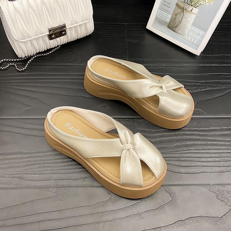 Сланцы на толстой подошве, популярные в интернете, женские летние для улицы, 2025, новый зарубежный стиль, высокая ценность, универсальные, на толстой подошве, увеличивающие рост, ленивые крутые шлепанцы