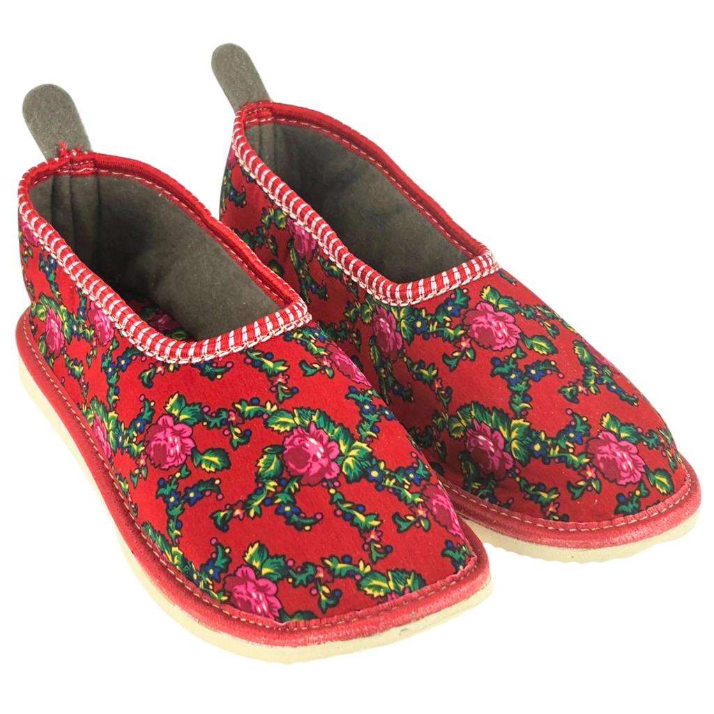 Red highlander house slippers with a heel 40