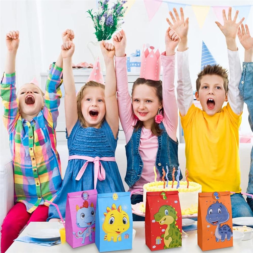 Подарочные пакеты, 24 упаковки бумажных пакетов для вечеринок с милыми наклейками, пакеты из крафт-бумаги для детских вечеринок, праздников, детских дней рождения, Хэллоуина