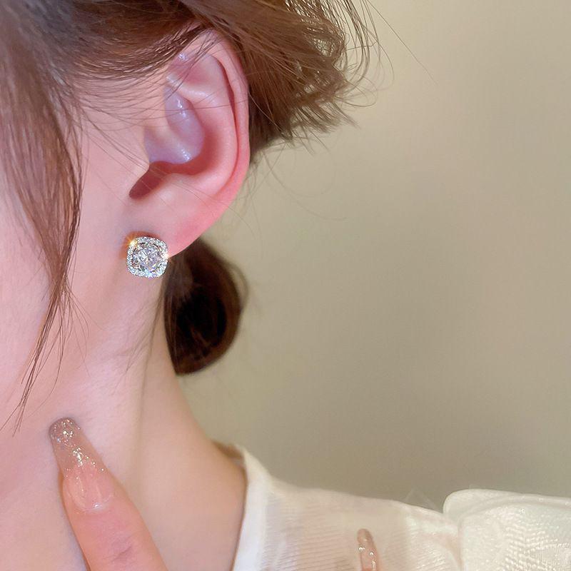 Серьги-гвоздики для женщин, пирсинг, квадратные серебряные серьги с кристаллами, модные аксессуары, ювелирные изделия