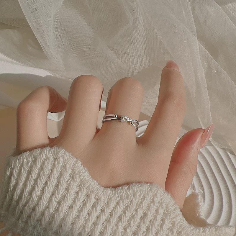 Женское открытое регулируемое кольцо Star Trail с розовым бриллиантом: Высококлассный нишевый дизайн, легкая роскошь, холодный стиль INS