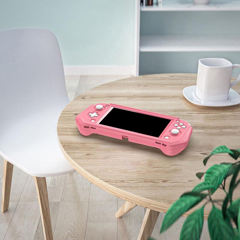 Игровой набор аксессуаров для Switch Lite: защитный чехол для NS Switch Lite, держатель для консоли.