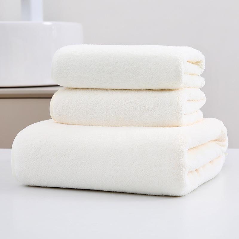 Набор быстросохнущих полотенец из кораллового флиса: Утолщенный, полностью хлопковый набор из 3 предметов с настраиваемым логотипом - банное, лицевое и пляжное полотенца.