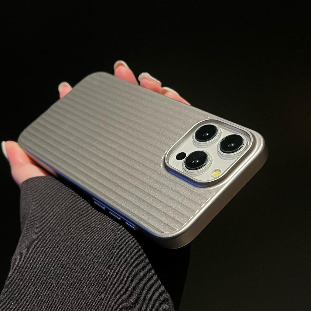 Frosted Anti-Fall Protective Case with Corrugated Light Shed Pattern for iPhone 16 Pro Max and Apple 5432