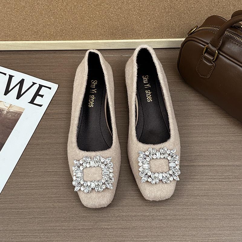 Французские вечерние туфли 2025 осень новинка плоская подошва квадратный носок маленький ароматный ветер одна педаль нежные с мелким вырезом одинарные туфли женская обувь