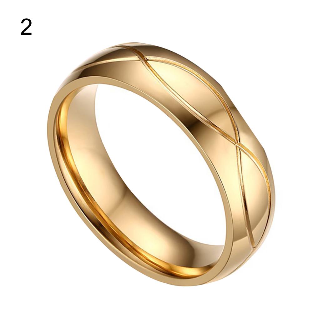 Парные кольца из нержавеющей стали золотистого оттенка со стразами и гравированными линиями для свадеб и помолвок