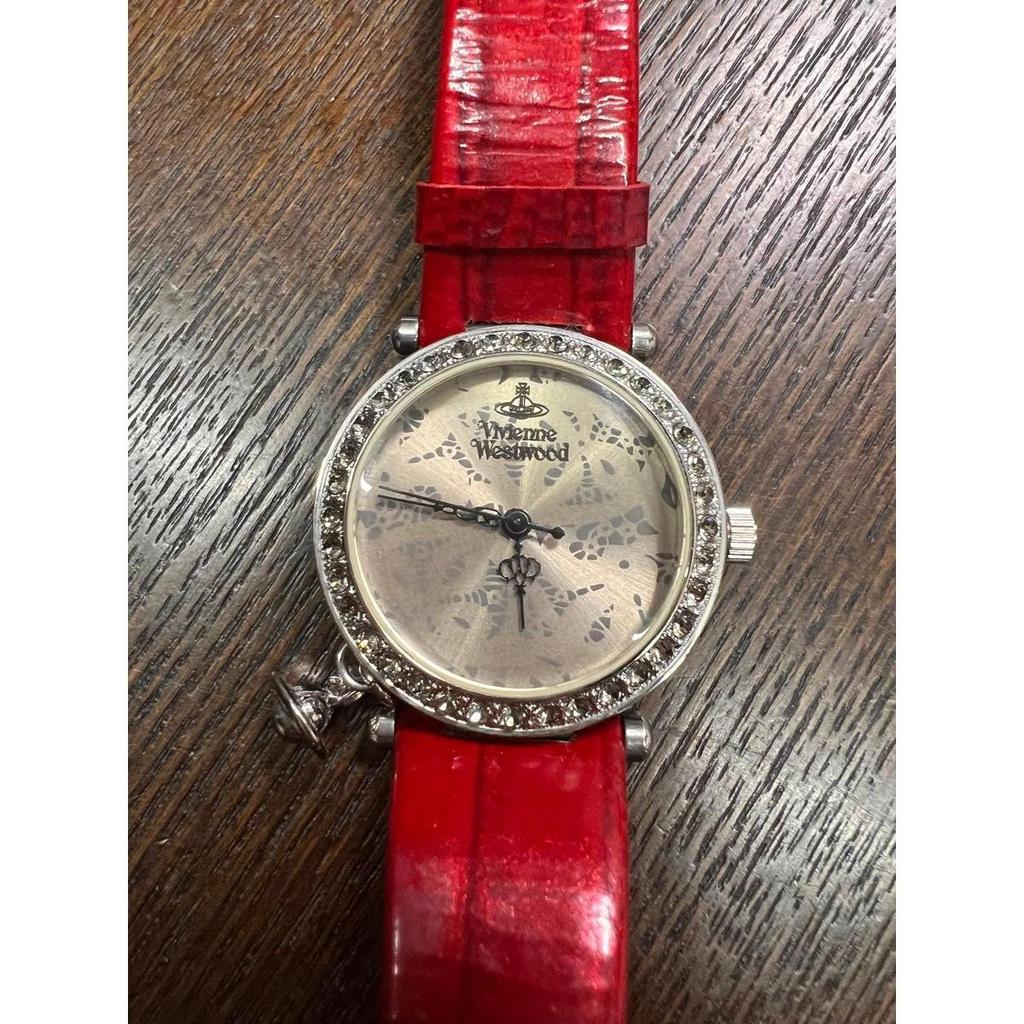 Подержанные красные часы Vivienne Westwood