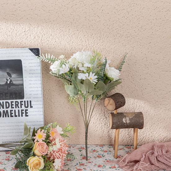 Практичный искусственный букет без полива. Яркий цвет создает атмосферу.