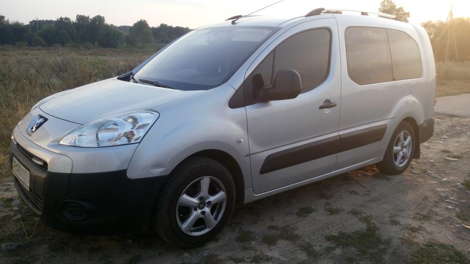 Рейлинги хромированные С пластиковыми ножками для Citroen Berlingo 2008-2018 гг