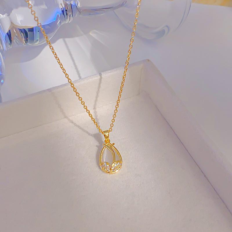 Elegant Micro-Inlaid Diamond Cross Necklace: Fresh Design for Women