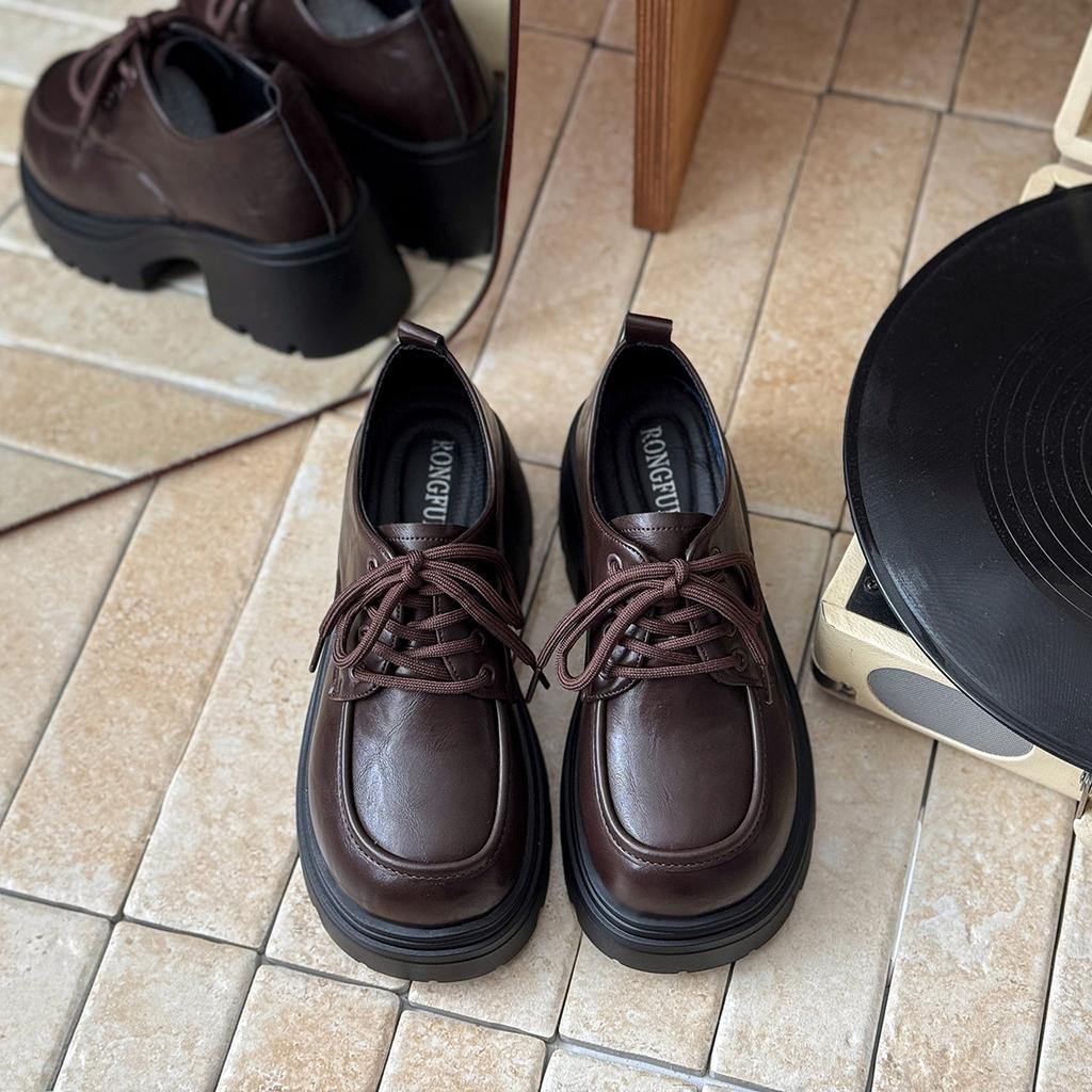 Маленькие кожаные туфли в британском стиле женские 2025 лето новый ретро японские на толстой подошве с увеличением роста на шнуровке туфли-лоферы интернет-знаменитости женские сингл